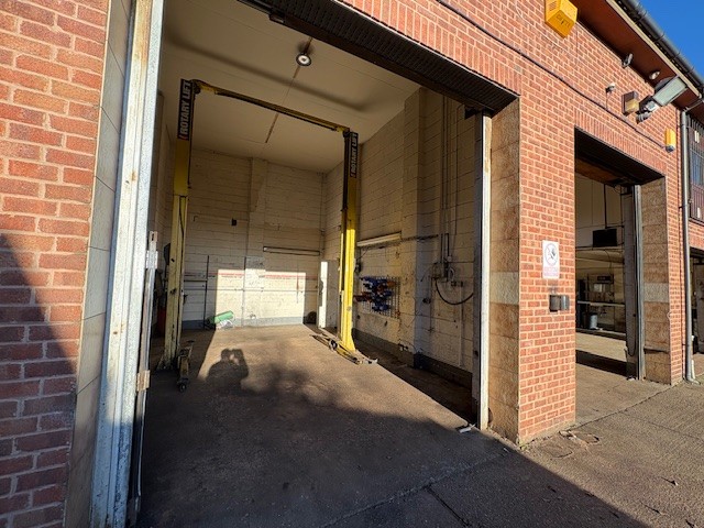 Image for Anvil Garage - Mansfield - Nottinghamshire - NG18