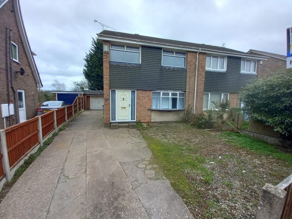View full details for Holmwood Road - Rainworth - Nottinghamshire - NG21