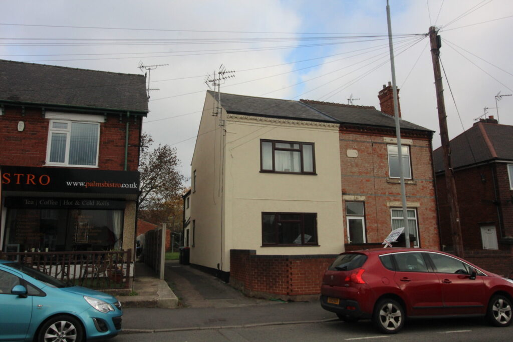 View full details for Victoria Road - Kirkby in Ashfield - Nottinghamshire - NG17