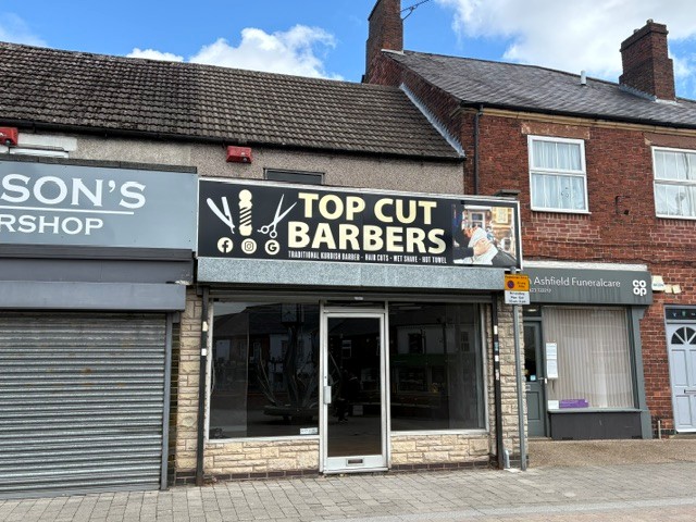 View full details for Lowmoor Road - Kirkby in Ashfield - Nottinghamshire - NG17